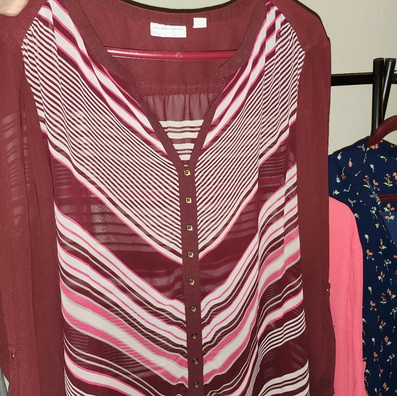 3/$30 New York and company Blouses Size: XL - Picture 2 of 11